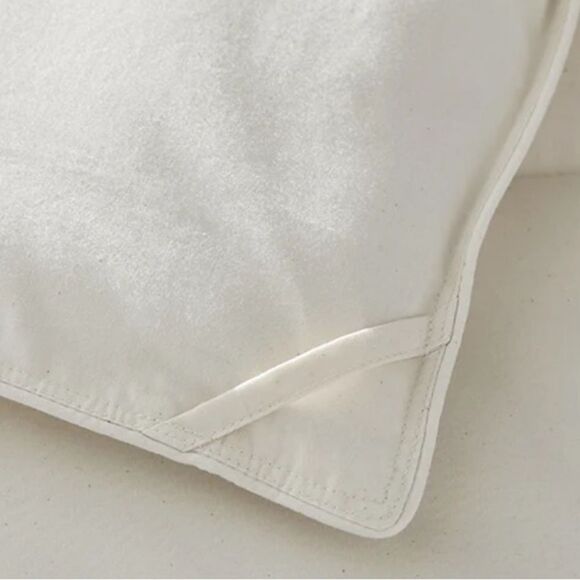 The Company Store All Seasons Wool Comforter in Gorgeous Natural. Twin Size. New - Picture 4 of 14